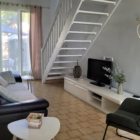 Climatisee, Jardin, Ideal Famille 7 Couchages Prázdninový dům *